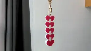 Articulated hearts keychain