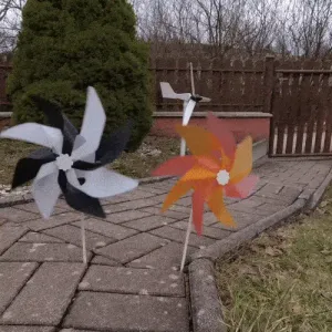 Pinwheel - Plastic windmill toy