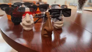 Glasses Holder Bust Collection - Famous Edition