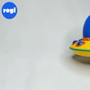 FLYING SAUCER WITH ALIEN