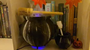 Witch's cauldron for humidifier
