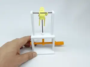 Dynamic Toy - Pull-Up Little Figure