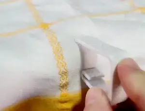 Table cloth clip