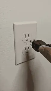 Fake Electric Outlet - 100% Realistic Prank Edition