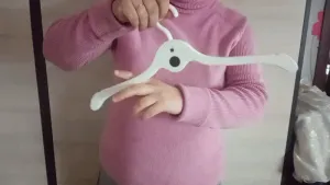 Clothes hanger