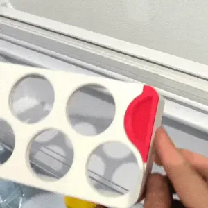 ADJUSTABLE EGG STAND