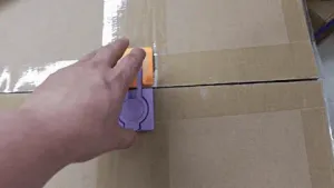 X-Type Box Lid Lock - Reusable Box Closure, No Tape Needed