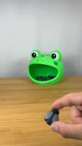 Feed the Frog - Throwing Game