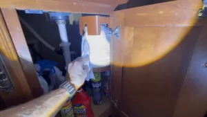 Kitchen Trash Bag Dispenser/ Holder, No Supports