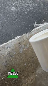 Seed/ Salt Ice Melt Spreader Shaker