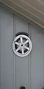 Spinning wheel headset holder