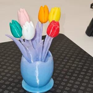 Vase with tulips