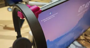 Headphone hook for 17mm thick monitors