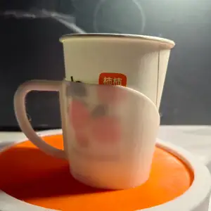 Paper cup holder