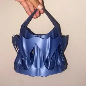 Clap Handbag