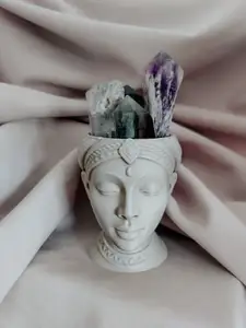 Beauty planter - Elegant Female Bust Flower Pot
