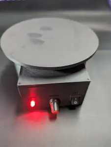 DREHTELLER MIT MOTOR (DURCHMESSER 15 CM)