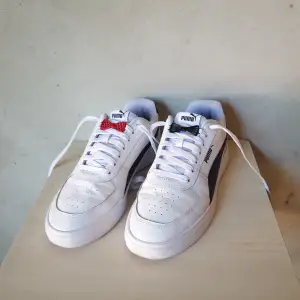 Bow tie shoe charm
