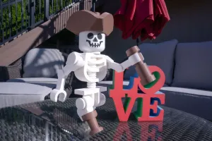 Skeleton Pirate Giant Minifigure (16") – Standalone