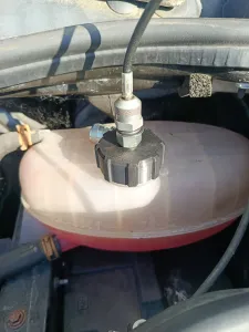 Coolant system pressure test cap Renault Trafic 2