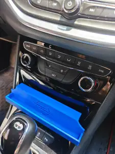 opel astra k phone holder