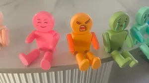 Seven emotions shaking leg puppet: release emotions, dance h