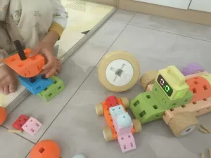 Giant building block cart