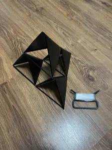 Pyramidal Kite