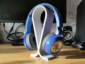 Headphone stand and holder - simple modern design