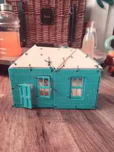 Toy Doll House - DIY - Easy build