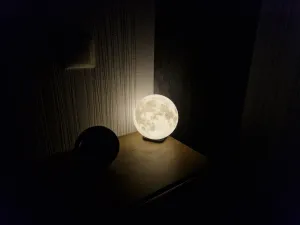 Realistische Mondlampe / Nachtlicht – 100% stützfrei