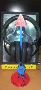 Підставка для навушників / headphone stand