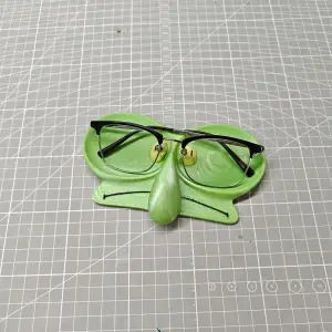 SpongeBob SquarePants Squidward Glasses Holder Stand
