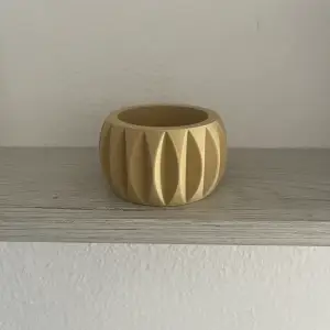Round Planter for Succulents and Small Plants