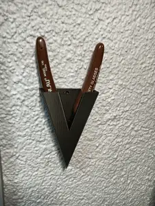 Cutting pliers wall bracket (wall mount) nippers