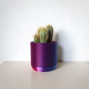 Spiral flower pot