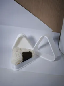 ONIGIRI TRIANGLE RICE MOLD