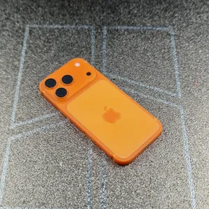 Брелок IPHONE 17 Pro Max (Высокое Разрешение)
