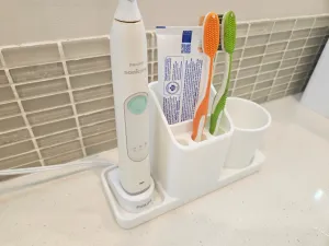 ELECTRIC TOOTH BRUSH HOLDER