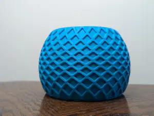 round vase