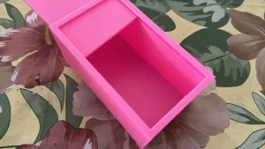 Sliding cover box