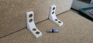Corner bracket