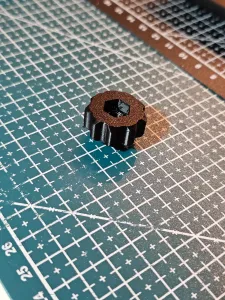 Bolt knob