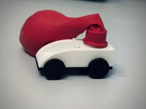 balloon powered car toy