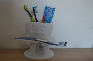 Toothbrusch holder