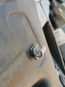 Ford bonnet support clip