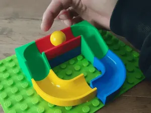 Helical 90° Slope - Marble Run Brick