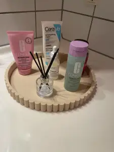 bathroom organizer