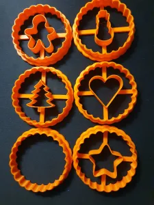 Linzer Cookie Cutters (Christmas Theme)