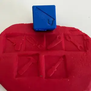 SENSORY PLAY STAMP CUBE WITH TOOLS